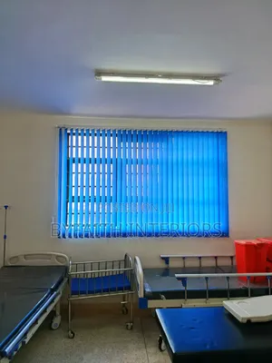 Fully Covering Window Office Blinders