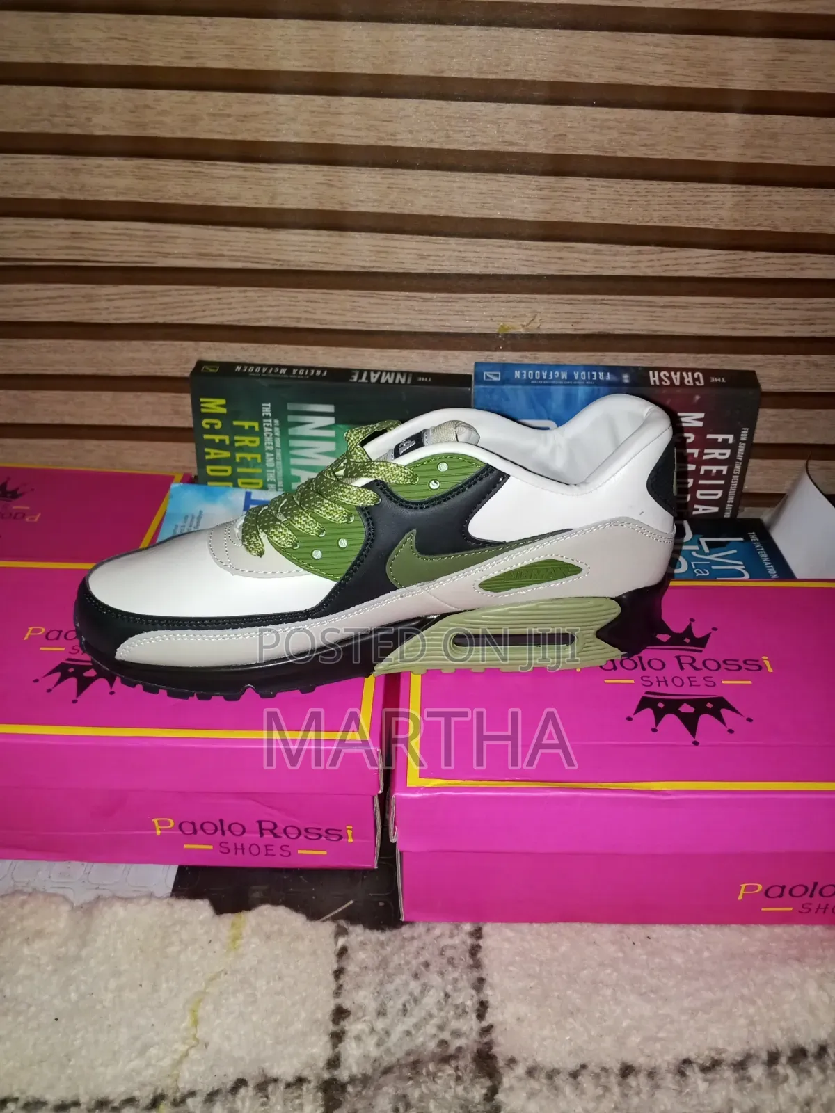 Air 90 Authentic Sneaker