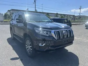 Toyota Land Cruiser Prado 2.7 2019 Black
