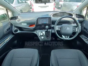 Toyota Sienta 2019 White