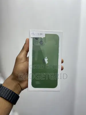 Apple iPhone 13 256 GB Green