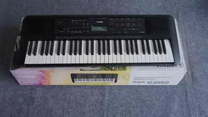 Yamaha PSR-E283 Keyboard 61key