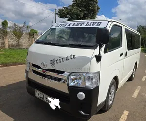 Toyota HiAce 2009 White