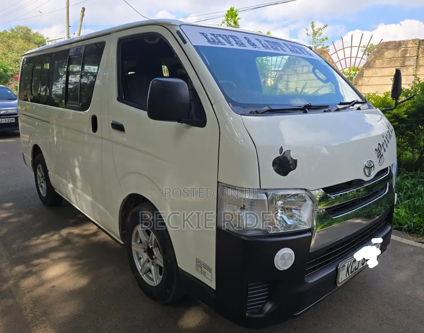 Toyota HiAce 2009 White