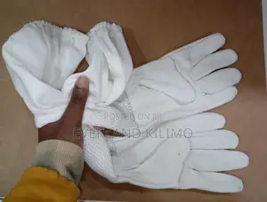 Long Bee Gloves