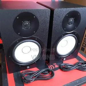 HS8 Yamaha Speakers