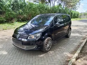 Volkswagen Touran 2012 Black