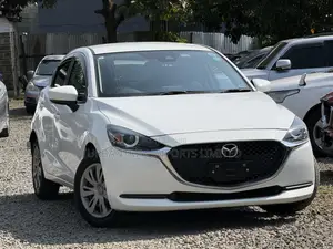 Mazda 2 2019 White