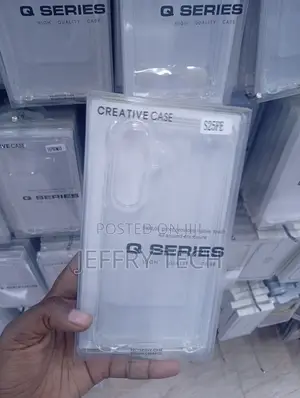 "Q Series" Transparent Case for the Samsung Galaxy S25 FE.
