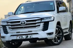 Toyota Land Cruiser 2009 White