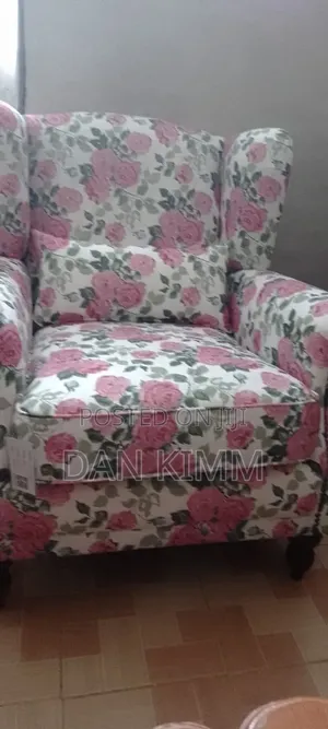 Scarlet Accent Chair