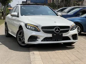 Mercedes-Benz C200 2019 Pearl