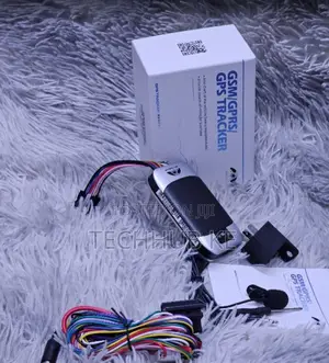 Car Tracking Device With Live Location Tracking and Alerts