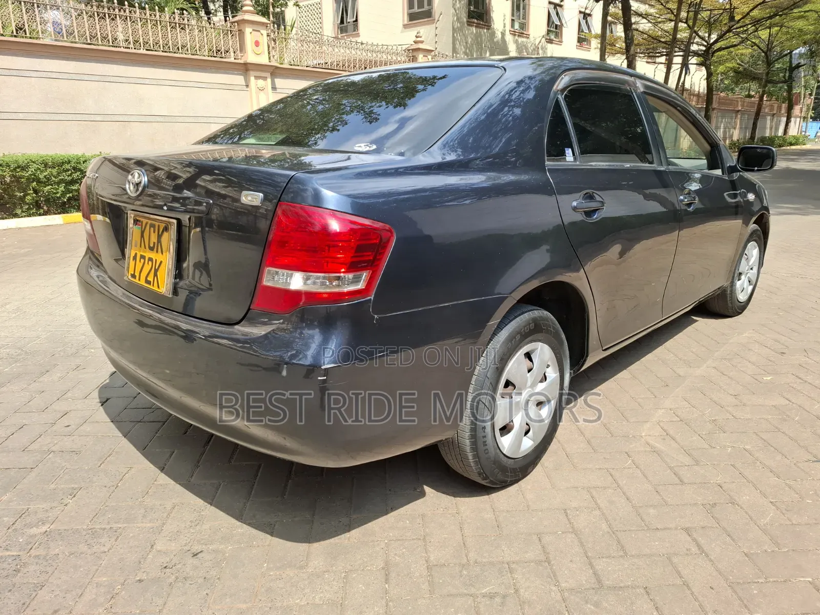 Toyota Axio 2010 Gray