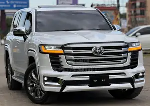 Toyota Land Cruiser 2023 White