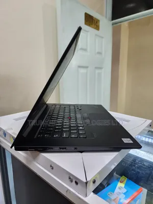 Laptop Lenovo ThinkPad P1 Gen4 1GB Intel Core i7 SSD 512GB
