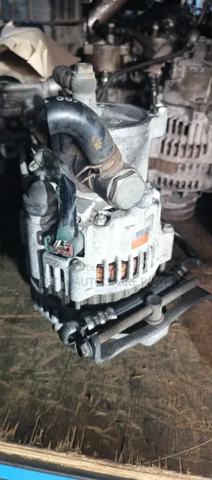Isuzu NQR Alternator