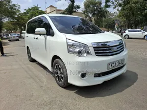 Toyota Noah 2013 White