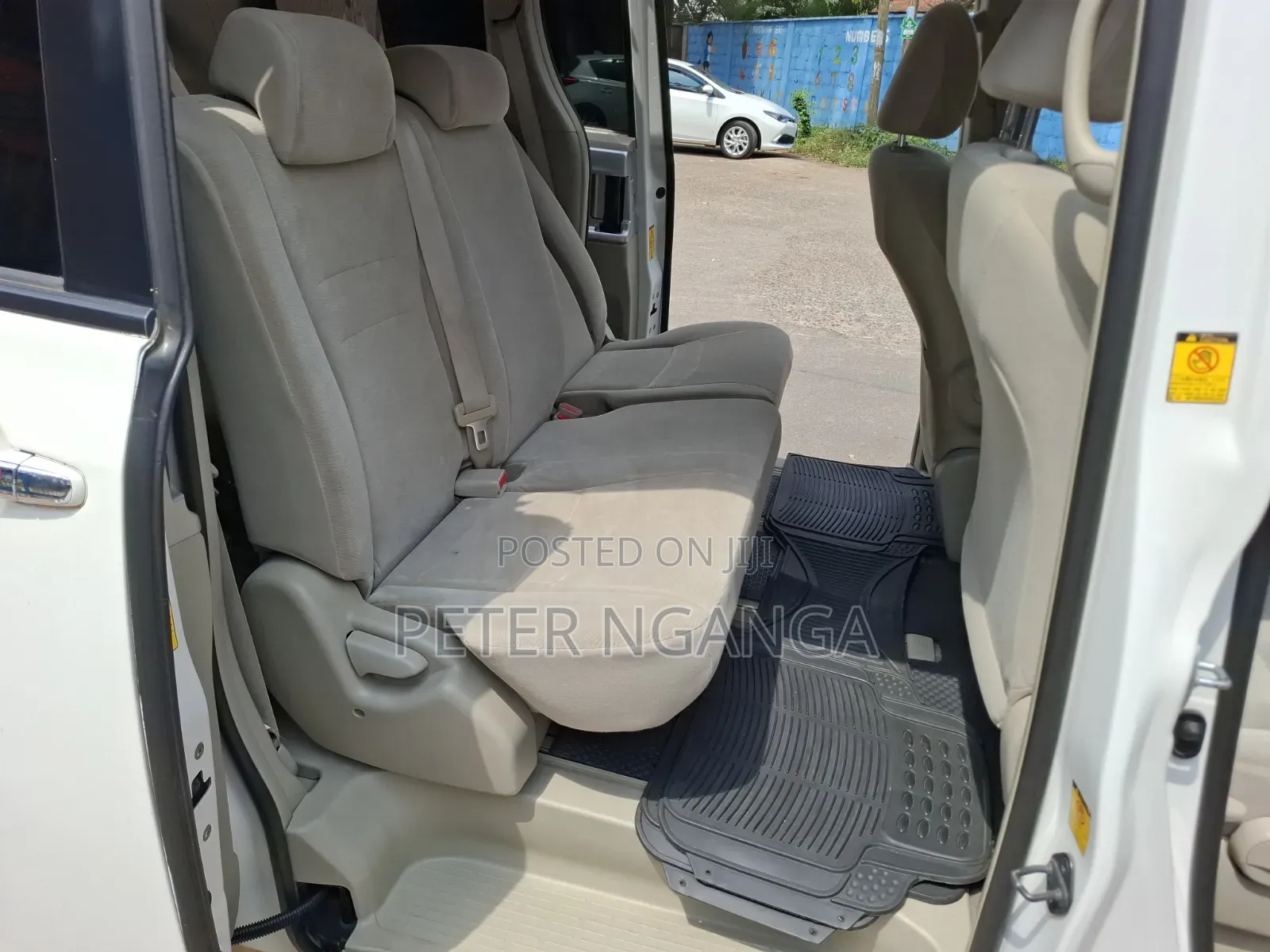 Toyota Noah 2013 White