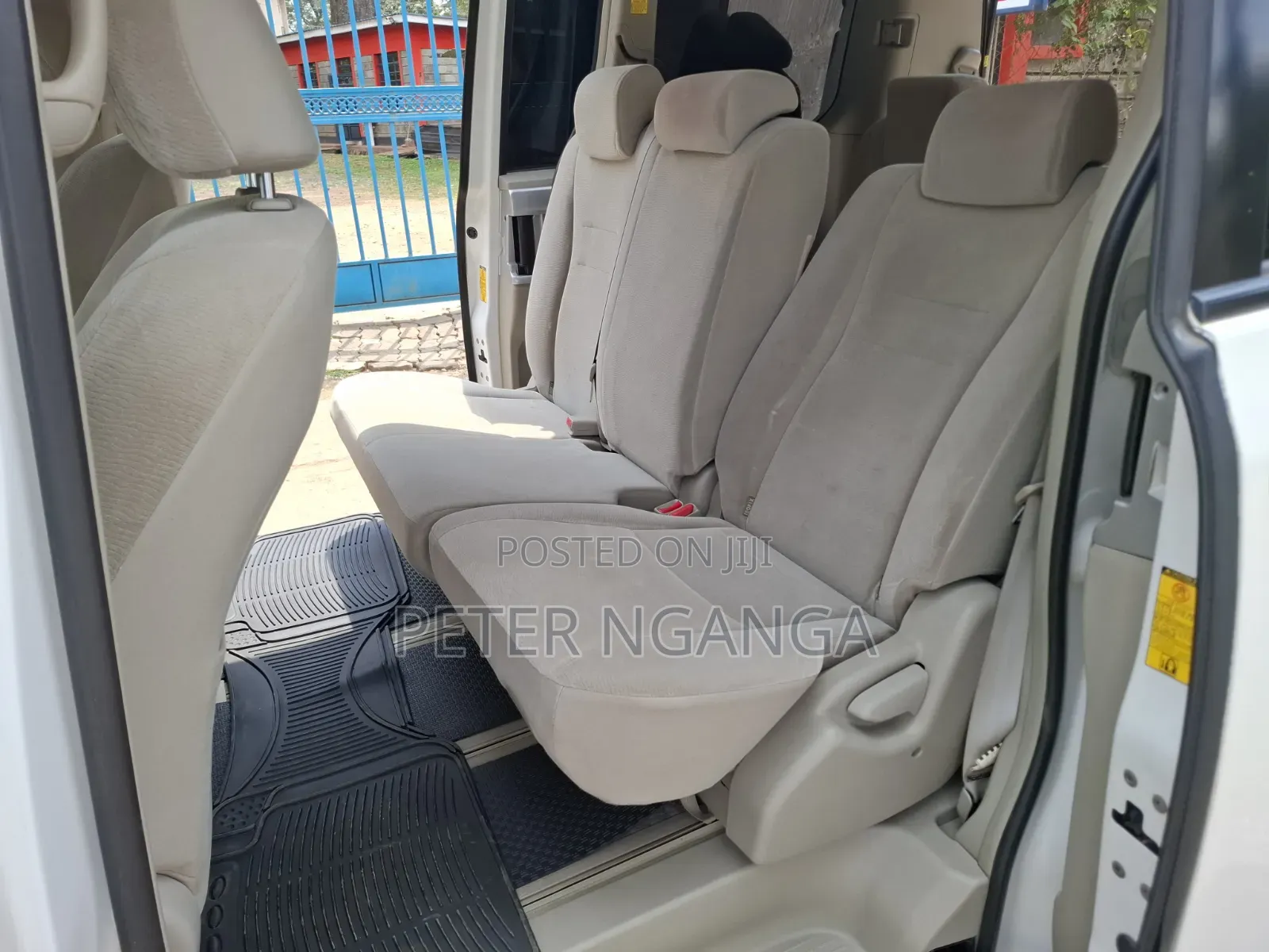 Toyota Noah 2013 White