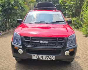 Isuzu D-MAX 2010 Red