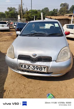 Toyota Vitz 1.0 FWD 5dr 1999 Silver