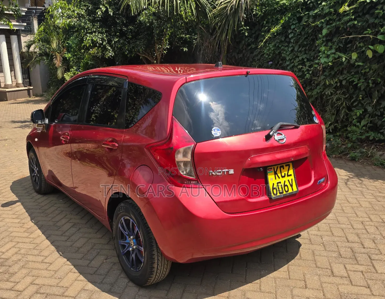 Nissan Note 2013 Red