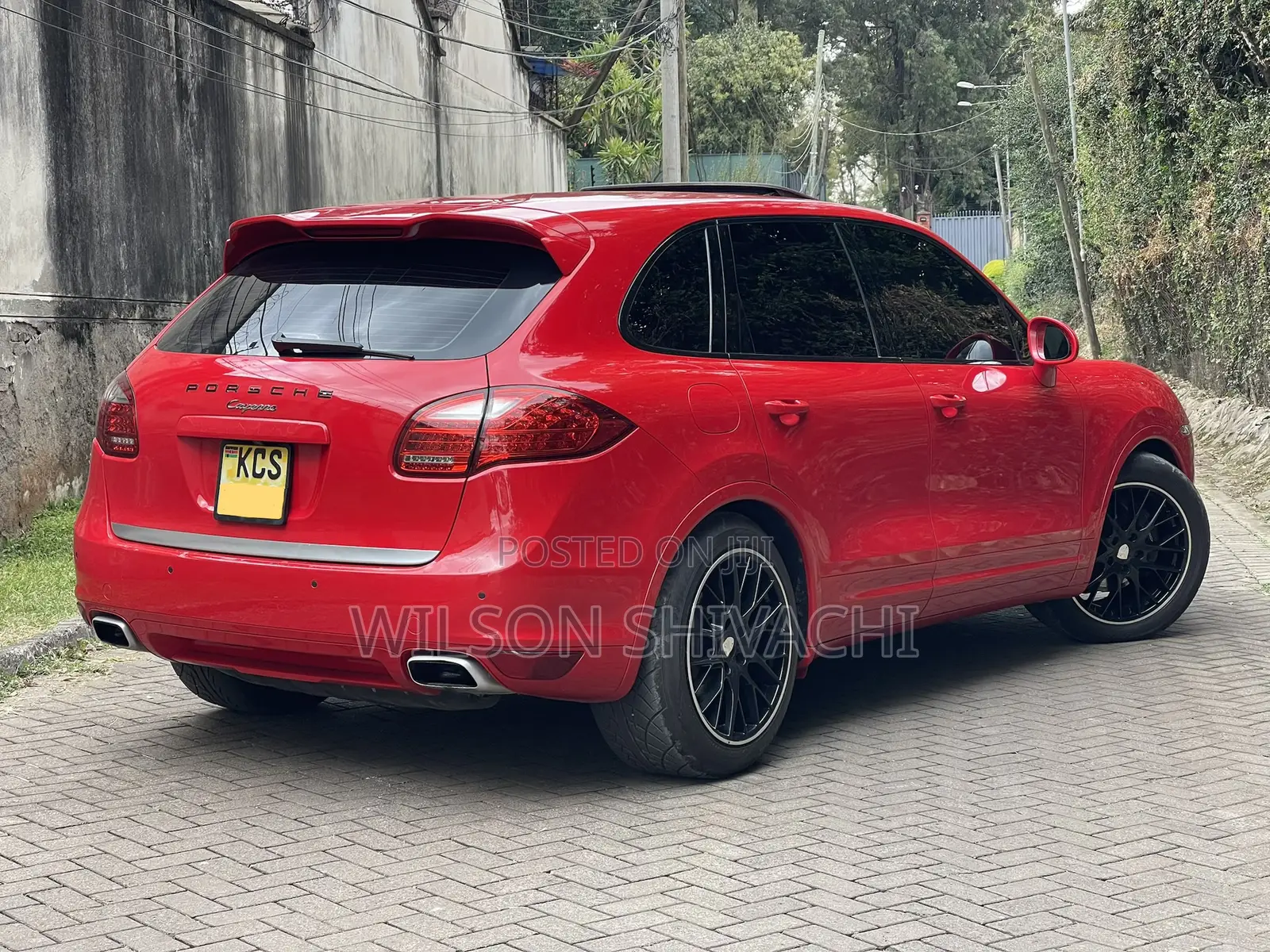 Porsche Cayenne 2011 Red