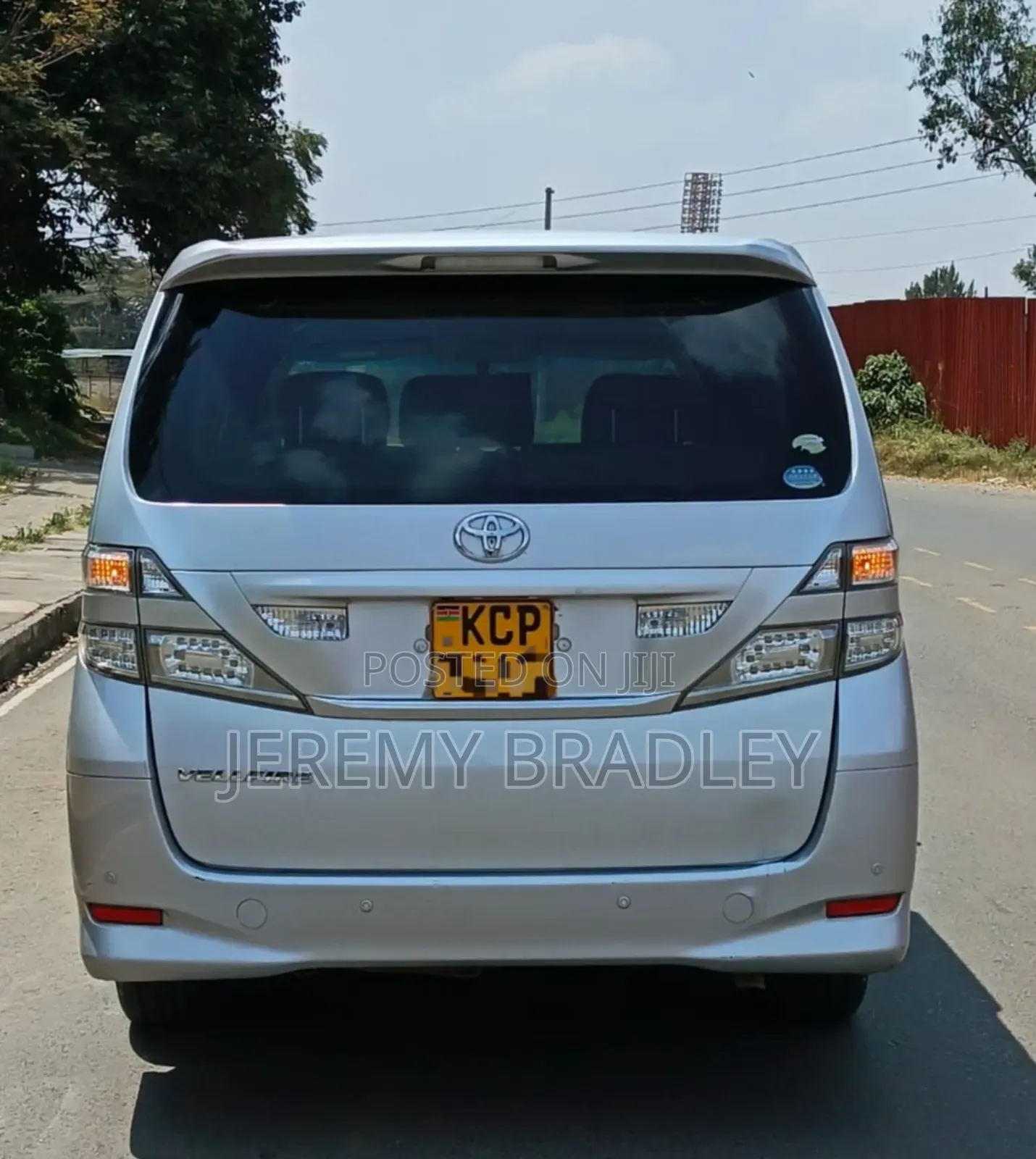 Toyota Alphard 2010 Silver
