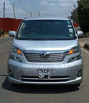 Toyota Alphard 2010 Silver
