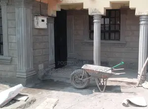 Moulding and Decoratives