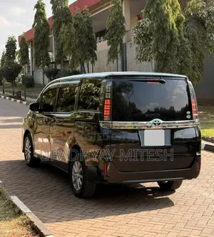 Toyota Voxy 2016 Black