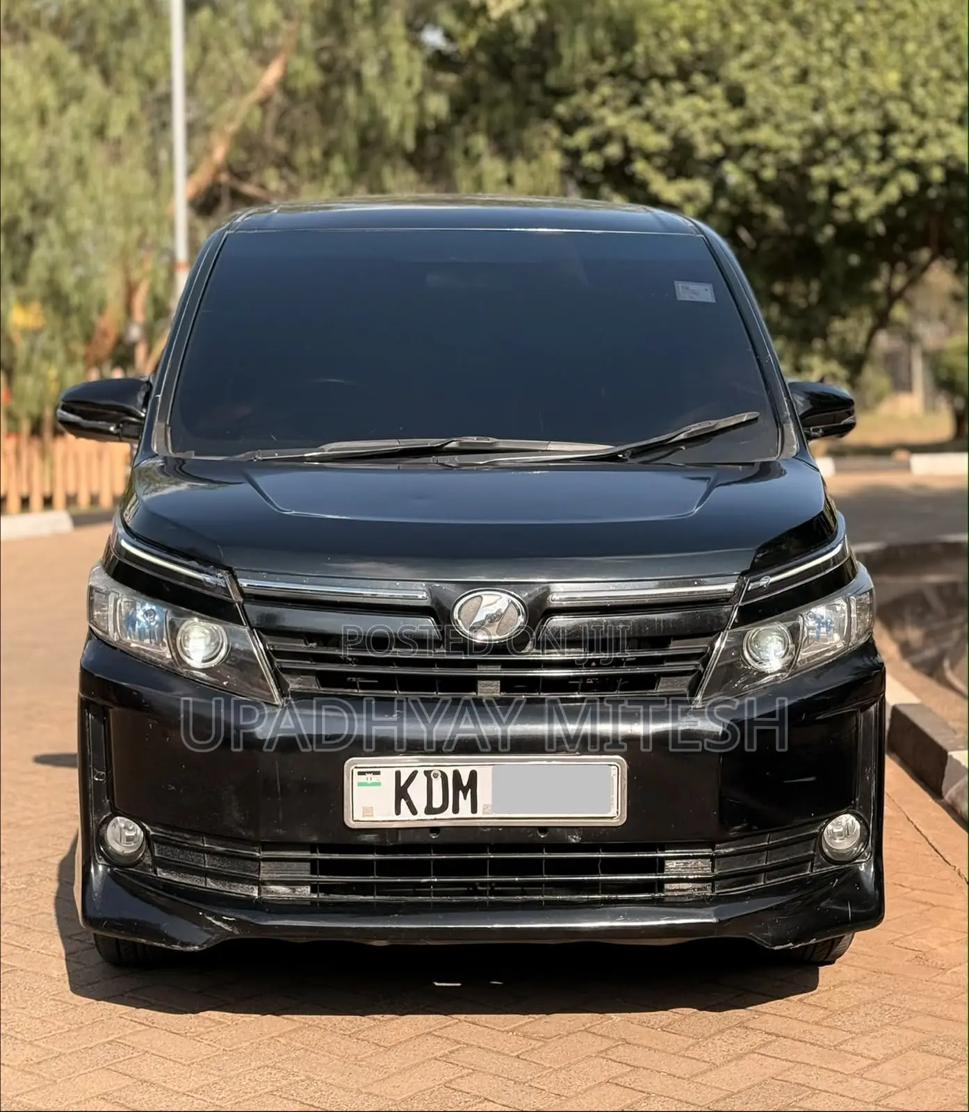 Toyota Voxy 2016 Black