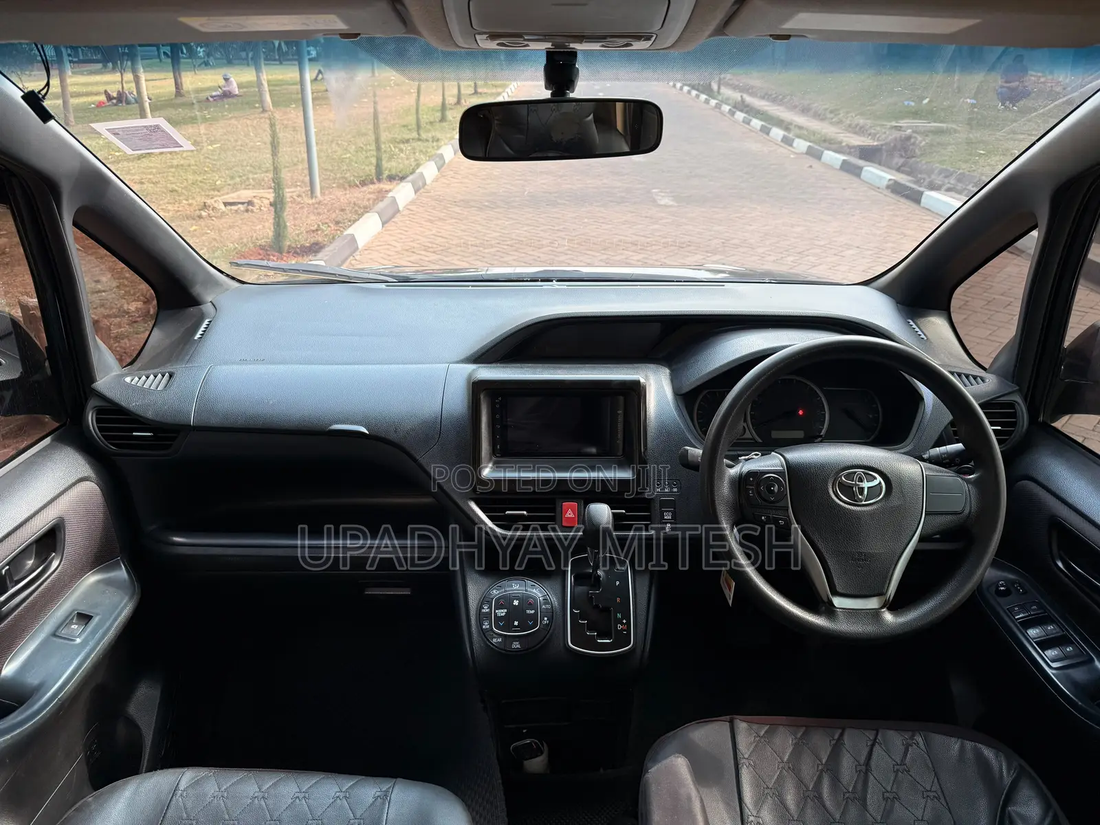 Toyota Voxy 2016 Black