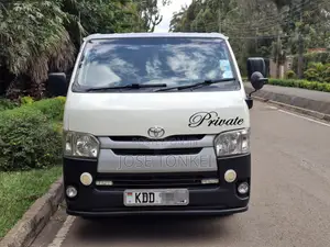 Toyota HiAce 2014 White