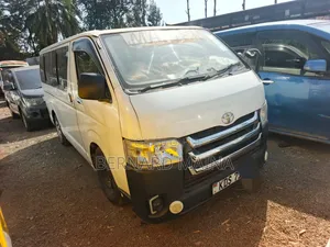 Toyota HiAce 2015 White
