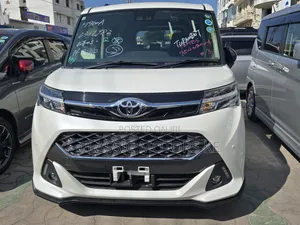 Toyota Tank 2019 White