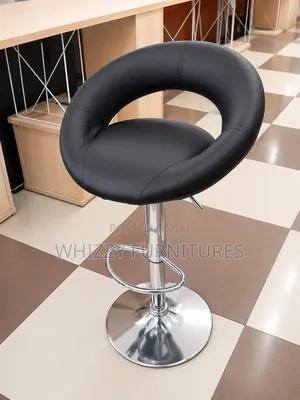 Base
Adjustable Kitchen Bar Chair – Premium Black