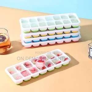 14 Holes Ice Cube Tray With Silicone Base Lid
