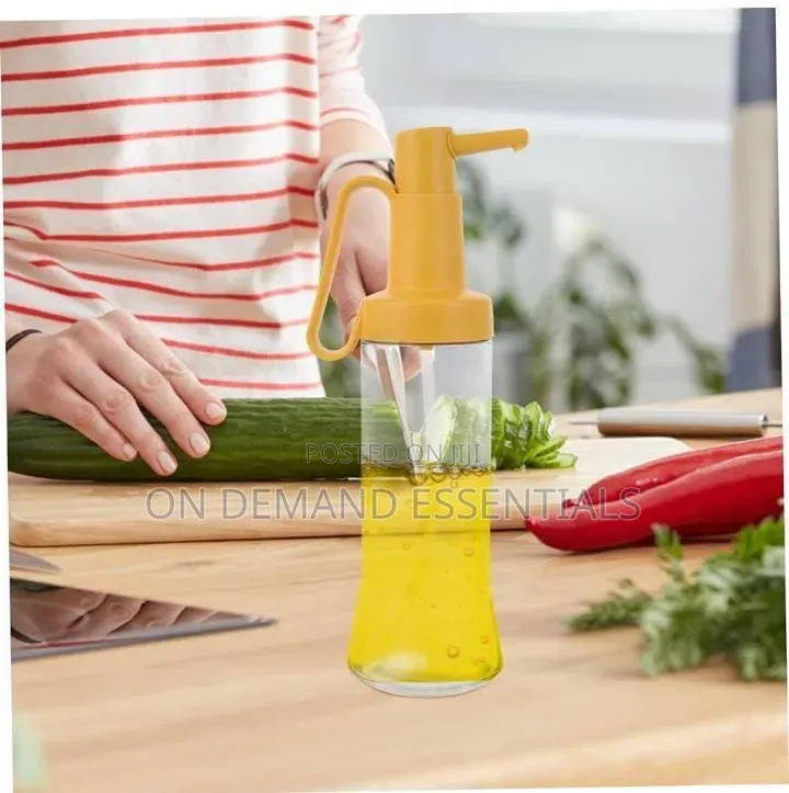 500ml Oil Dispenser With Straw