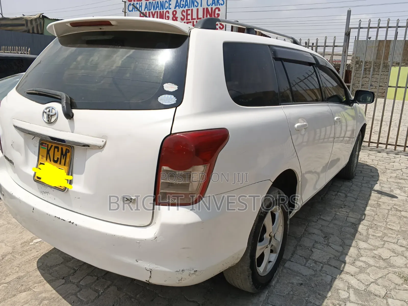 Toyota Corolla Fielder 2011 White