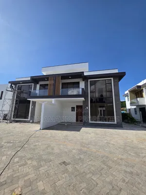 4bdrm Townhouse/Terrace in Nyali Plus Dsq for sale