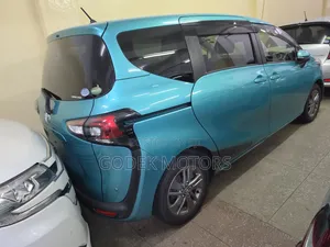 Toyota Sienta 2019 Blue