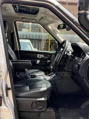 Land Rover Discovery 2015 Silver