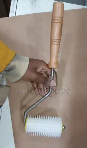 Uncapping Needle Roller Fo Bee Hive
