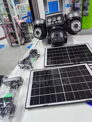 011SQ Solar Powered 4G PTZ Camera With Triple Lens Night Vision