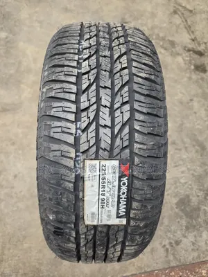 225 /55 R18 Yokohama Tires (All Terrain) G015