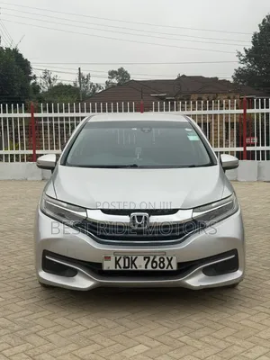 Honda Fit Shuttle 1.5 Hybrid 2WD 2016 Silver