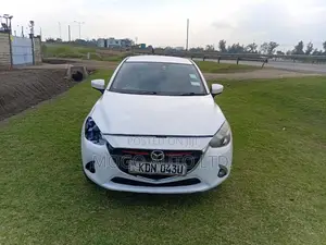 Mazda Demio 2016 Pearl