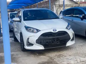 Toyota Yaris 2019 White